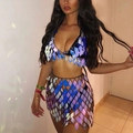 Glitzerndes zweiteiliges Festival-Set mit lila schillerndem Halter-Top und Minirock-Kombination - Irisierendes Himmelblau