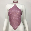 Dettaglio del top all'americana rosa con strass e girocollo coordinato luccicante - Rosa