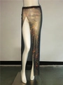 Detalle de tejido de malla con diamantes de imitación y abertura lateral alta para fiesta - Talla única / Falda Negra con Diamantes AB