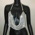 Détail du haut dos nu argenté en strass avec paillettes métalliques brillantes - Taille unique / Argenté