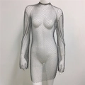 Detalle de diamantes de imitación brillantes sobre tela de rejilla negra de gala - Negro