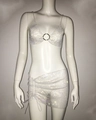 Detalle del conjunto de malla con diamantes y falda con cordón ajustable lateral - Talla única / Blanco