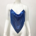Detail eines königsblauen Pailletten-Halter-Tops mit drapiertem Kettenhemd-Dreieckdesign - Einheitsgröße / Königsblau