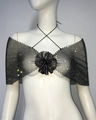 Dettaglio del top a rete nero con strass scintillanti e un fiore in rete centrale - Taglia unica / Nero