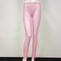 Dettaglio dei pantaloni rosa a rete con strass scintillanti e design a vita alta - Taglia unica / Rosa