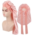 Vue détaillée du bonnet de nuit long en satin pour cheveux bouclés avec large bande et nœud - Double Couche Rose et Beige