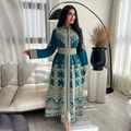 Elegantes, tiefgrünes Jalabiya Kaftan Kleid mit Goldstickerei und Taillengürtel - S / Grün