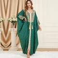 Abito caftano etnico verde scuro con ricami dorati e dettagli di nappe - Taglia unica / Verde