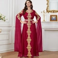 Elegantes bordeauxrotes Kaftan-Maxikleid mit luxuriöser Goldstickerei und langen Ärmeln - 2XL / Rot