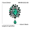 Spilla di lusso vintage con cristallo verde e pendente a goccia da 7.5x4.6 cm - Verde