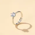 Anello a corona classico in argento a sei griffe con zircone brillante e fascia regolabile - Stile Corona Classica a Sei Griffe / Argento