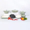 Batterie de cuisine 7 pièces en fonte émaillée vert haricot pour une cuisine polyvalente - Marmite à fruits de mer 30cm (3.5L) / Dégradé Vert Clair
