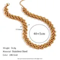 Vue détaillée du collier en acier inoxydable plaqué or 18K avec dimensions et poids précis - Collier - Or