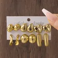 Set di 6 paia di orecchini dorati a goccia con design lucidi a cuore e forme miste - Stile a cuore irregolare dorato