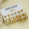 6er-Set goldene Ohrringe mit Herz, Strasssteinen und tropfenförmigen Designs - Goldperlen-Stil