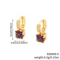 Vergoldete Ohrringe mit lila Kristallquadraten und funkelnden Zirkoniasteinen - Gold Basis Violetter Strass
