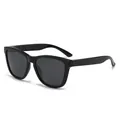 Gafas de sol polarizadas cuadradas negro brillante con lentes gris oscuro para hombre y mujer - Montura Negra Lente Gris