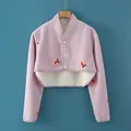 Rosa Schulterwärmer aus Milchvlies mit Pfirsich-Stickerei und Plüschfutter für den Winter - M / Milchfleece / Lila Pfirsich