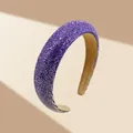 Detailweergave van de donkerpaarse gevoerde hoofdband met glinsterende strassteentjes - Gradiënt Volledig Strass Gevoerde Haarband / Breedte 3cm / Paars
