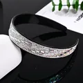 Diadema ancha de lujo con múltiples filas de pedrería brillante y base negra - Estilo Completo Strass AB Vidrio Blanco