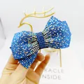 Pasador de pelo con lazo de diamantes de imitación azules brillantes y cierre de muelle - Cruz Mediana Degradado Azul Claro