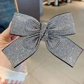 Pasador de pelo de lazo 3D grande con brillantes diamantes de imitación para un look hada - Pinza Cola de Milano Strass Blanco