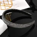 Serre-tête large de luxe orné de strass argentés sur base noire élégante - Style Plein Strass Gris Minerai