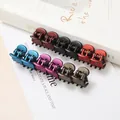Set de 12 mini pinzas para el cabello en metal mate con seis colores como burdeos y azul - Perlado Multicolor Juego