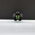 Mini pinza de pelo de flor con pétalos negros y centro de piedra preciosa verde - Negro Con Strass