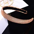 Diadema ancha vintage oro champán con pedrería brillante y diseño acolchado lujoso - Estilo Completo Strass Champaña