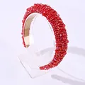 Eleganter roter Barock-Haarreif mit facettierten Kristallperlen auf goldenem Metallrahmen - Rot