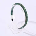 Diadema de cristales verde oscuro con cuentas doradas en soporte de acrílico transparente - Verde