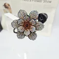 Pinza para el cabello de flor negra con brillantes diamantes de imitación de colores - Estrás Amarillo Dorado (19 Estrás Completo 6 Pétalos Borde Dentado)