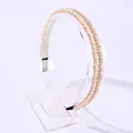 Diadema barroca con cristales champán y transparentes en soporte de exhibición acrílico - Champaña + Blanco