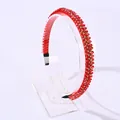 Elegante vintage haarband met drie rijen rode kristallen kralen en goudkleurige stras - Rood