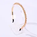 Serre-tête élégant en cristaux rose champagne avec monture fine en métal doré - Rose 2