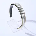 Serre-tête large de luxe orné de perles blanches et strass brillants sur fond noir - 2.5cm (Bordure de chaîne) / Blanc Perle Artificielle