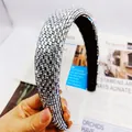 Serre-tête large élégant orné de strass argentés brillants avec doublure en velours noir - Strass Carré Blanc