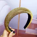 Serre-tête rembourré avec strass dorés scintillants et texture métallique chic - Or