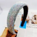 Serre-tête large de luxe orné de strass AB colorés sur une base rembourrée noire - Strass Complet Irisé AB