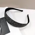 Modischer glitzernder Strass-Haarreif mit Antirutsch-Zähnen im minimalistischen Luxusstil - Gezahnter Eisen Strass Stirnband (Waffenschwarz)