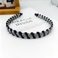Diadema tejida negra y plateada de moda con cinta de raso elegante para mujeres - Gran H Geométrica Satén / Gris claro