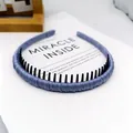 Diadema de satén azul con dientes de peine antideslizantes para peinados variados - Satén Envuelto Dentado / Azul Pavo Real