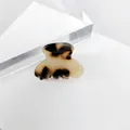 Mini pince à cheveux en acétate motif écailles de tortue beige et marron foncé - Écaille Claire