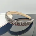 Macro di cerchietto largo con strass colorati su base nera per acconciature da festa - Larghezza 2.3cm / Strass AB Grigio Minerale