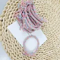 Handgefertigtes geflochtenes Haargummi in Pink, Blau und Khaki mit süßem Knotendesign - Blau Khaki Rosa Mehrfarbig