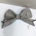 Barrette à cheveux avec nœud en strass colorés et accents cristallins élégants - Zircon AB