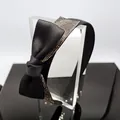 Cerchietto largo in raso nero decorato con un grande fiocco di strass scintillanti - Cerchietto con Fiocco in Raso Nero con Strass Grigio Trasparente