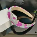 Diadema acolchada brillante con diamantes de imitación rosas y diseño de corazón - Piedra Rosa y Blanca