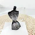 Elegante pinza de pelo tipo banana con lazo negro y detalles de diamantes de imitación - Borde Cuadrado (Gris Mineral)
